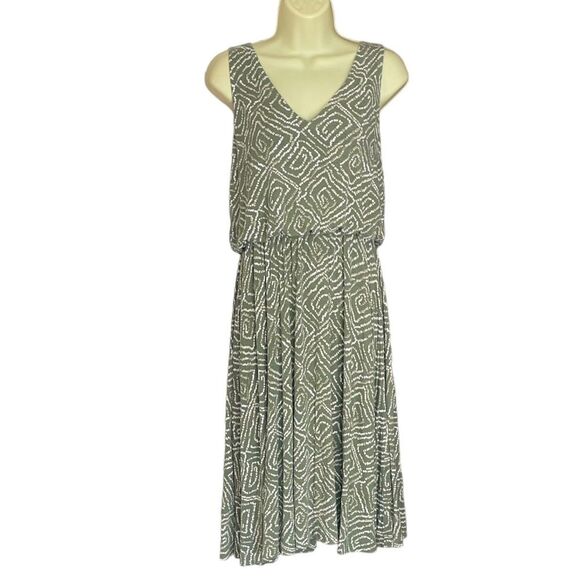 LOFT Outlet Sleeveless Green Knit Dress, size Medium - Picture 1 of 6